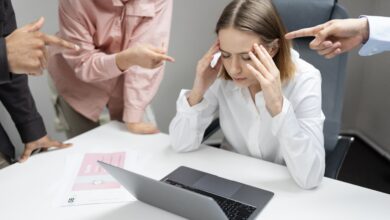 Assédio moral no trabalho pode causar consequências na saúde mental e física da vítima — Foto: Freepik